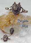 An ancient slave bracelet for those who love wolves. The bracelet is made from lead-free pewter. Fits all sizes.